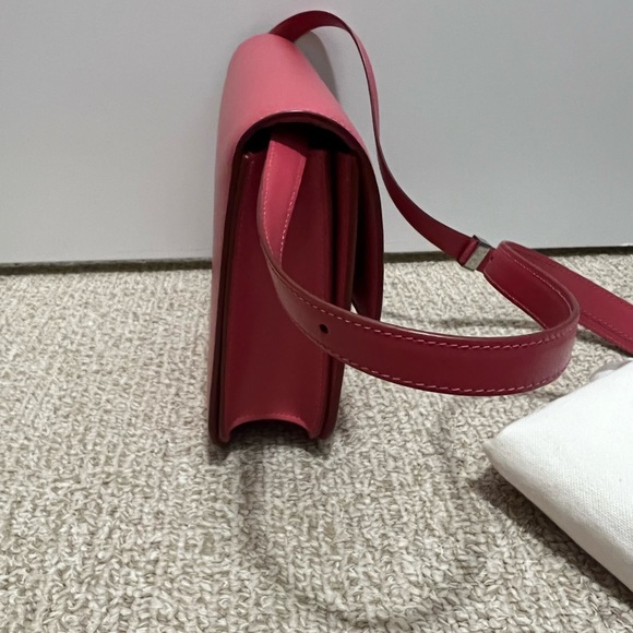 Celine Classic Box Medium Bubble Pink SilverHardware Smooth Leather Shoulder Bag - Picture 5 of 14